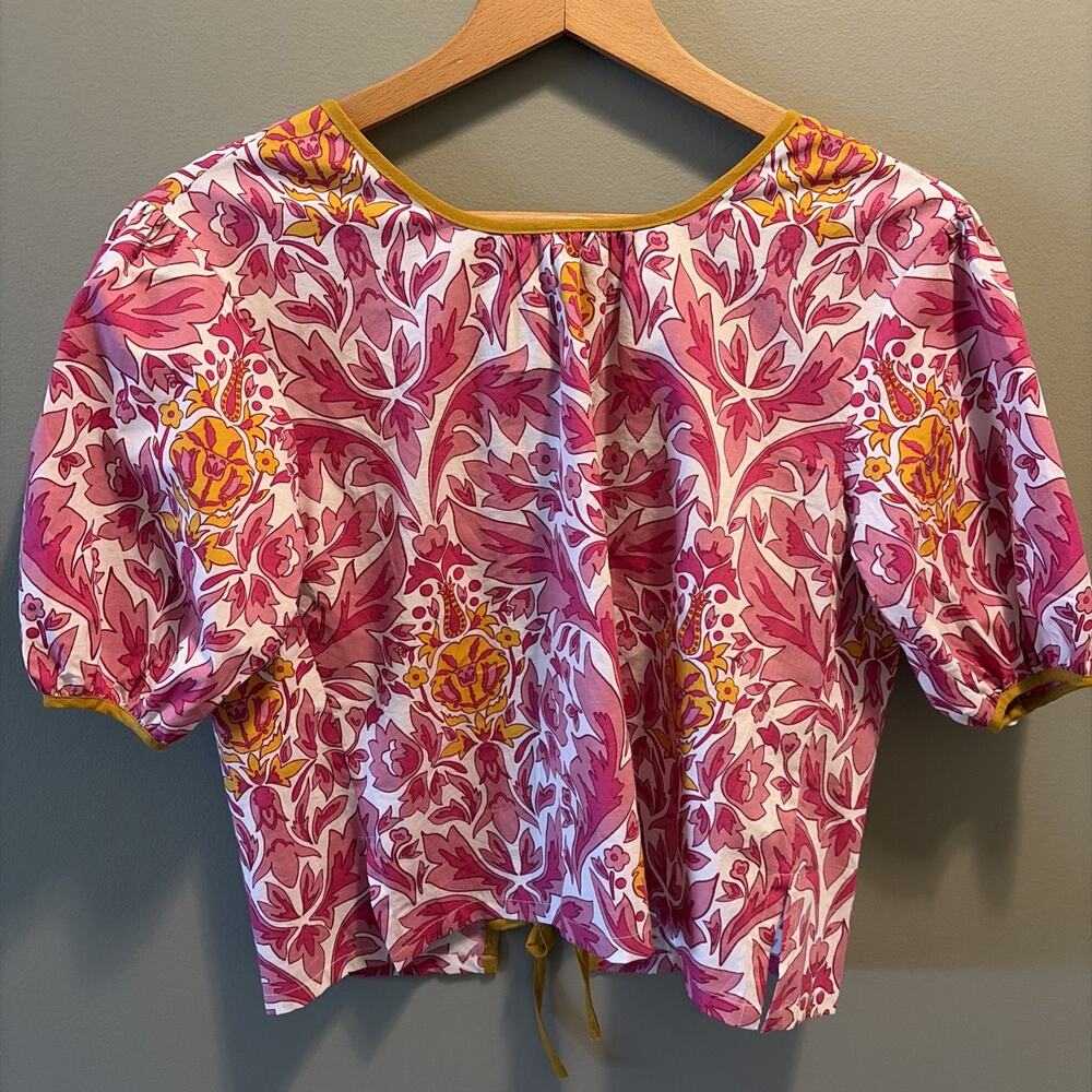 Beyond by Vera Size XS Lilly Pomegranate Open Tie Back Puffy Sleeve Blouse